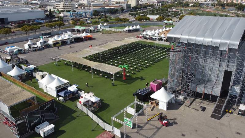 La zona de La Cúpula durante el Burger Fest, desde el aire